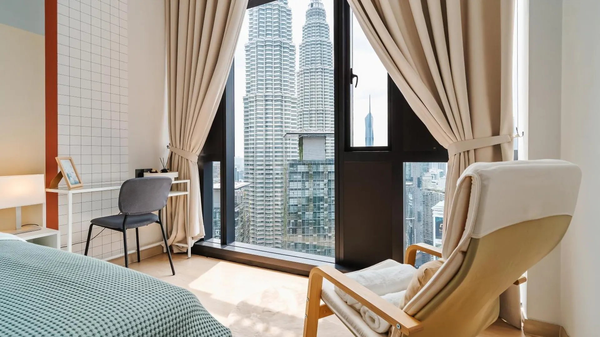 Contatos de Iconic Klcc Twin Tower View - 2Br Premier Suite